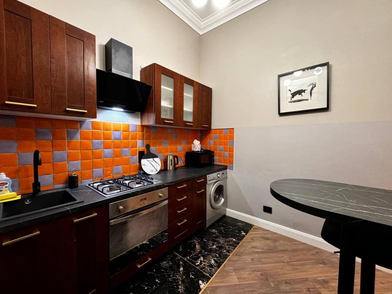 Deribasivska 10 Luxury Apartment โอเดสซา ภายนอก รูปภาพ