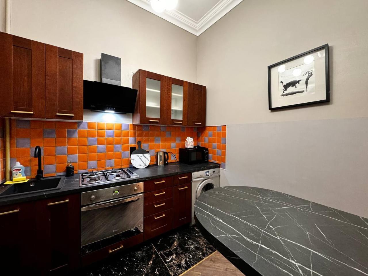 Deribasivska 10 Luxury Apartment โอเดสซา ภายนอก รูปภาพ