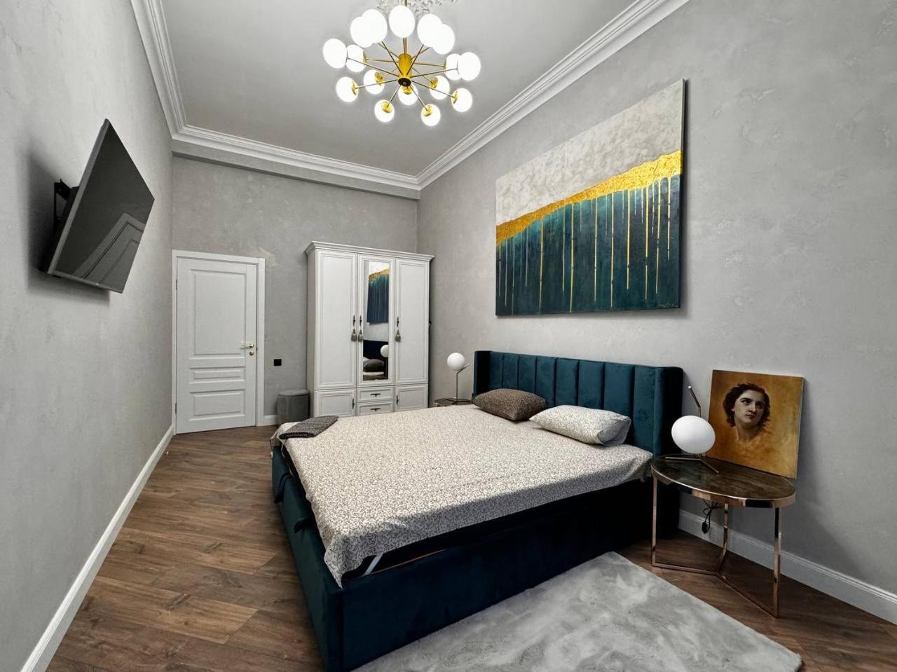 Deribasivska 10 Luxury Apartment โอเดสซา ภายนอก รูปภาพ