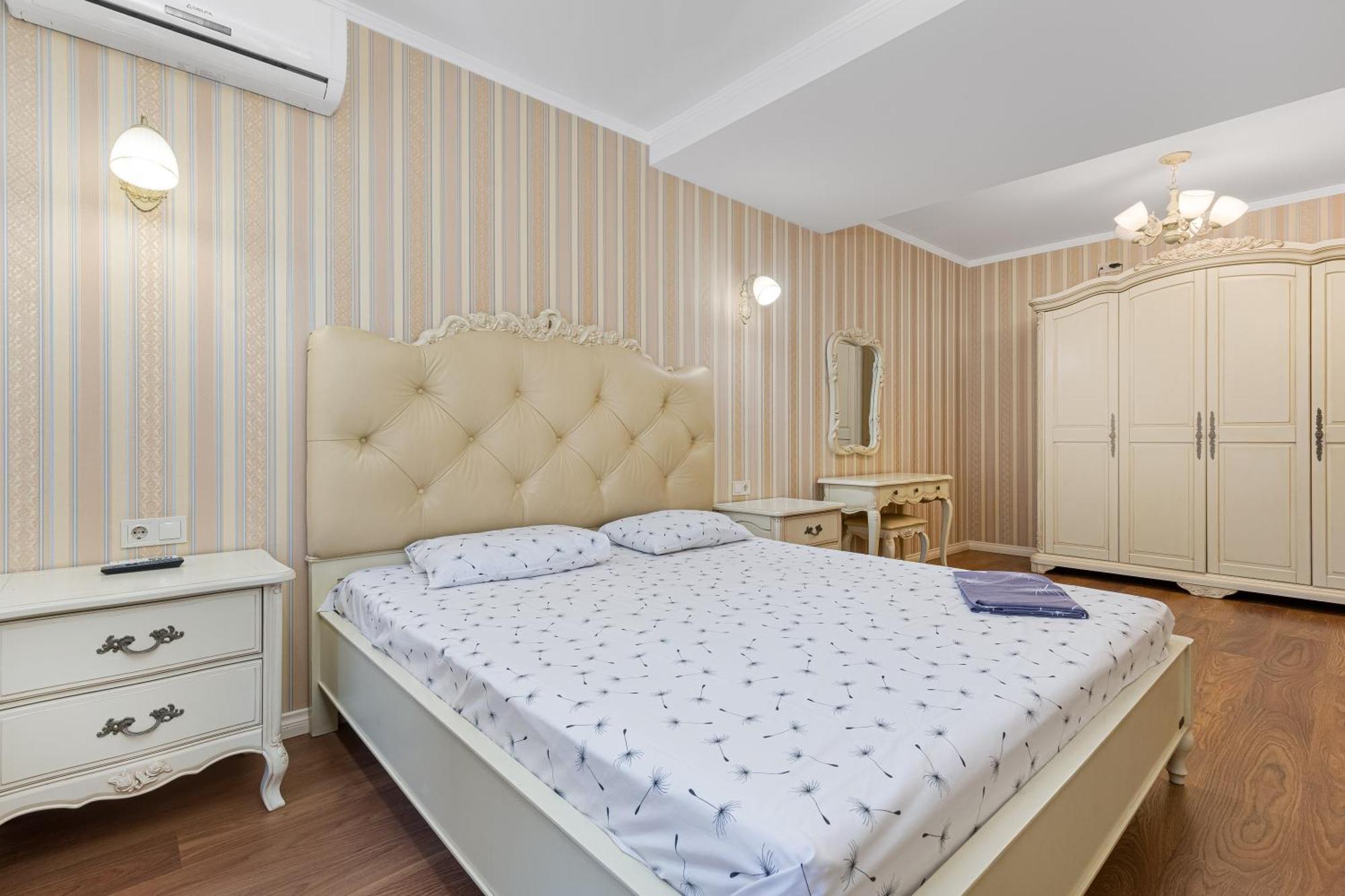 Deribasivska 10 Luxury Apartment โอเดสซา ภายนอก รูปภาพ
